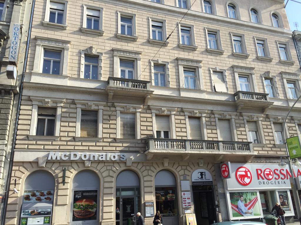 Oktohome Suite Budapeste Exterior foto