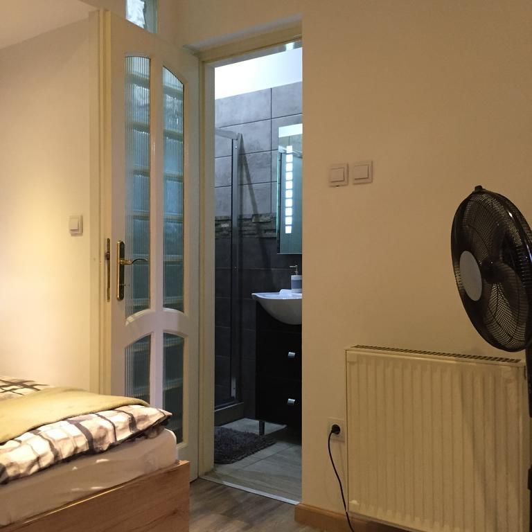 Oktohome Suite Budapeste Exterior foto